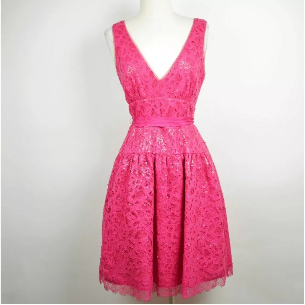 beautiful BCBG MaxAzria knee Length dress evening gown cocktail lace Size 8